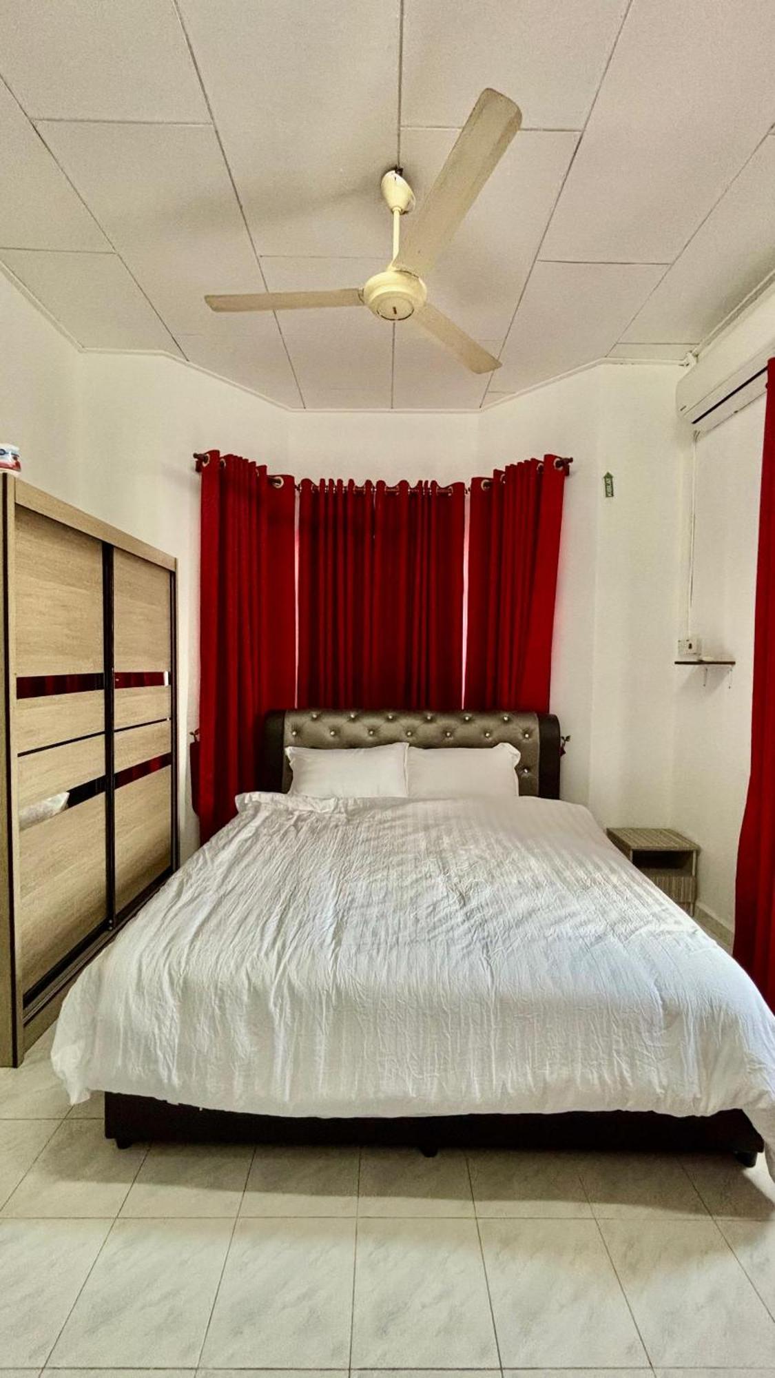 D'Bali Homestay - Private Swimming Pool, Netflix, Internet Wifi ,Cuckoo, Internet Wifi , Dryer, Washing Machine, Aircond Setiap Bilik & Ruang Tamu 파시르푸테 외부 사진